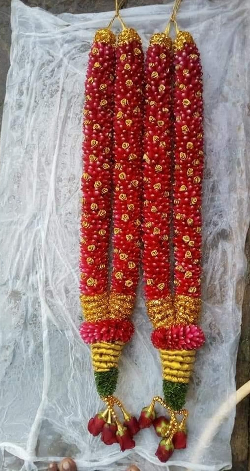 Red rose petals & gold small Rose dot malai