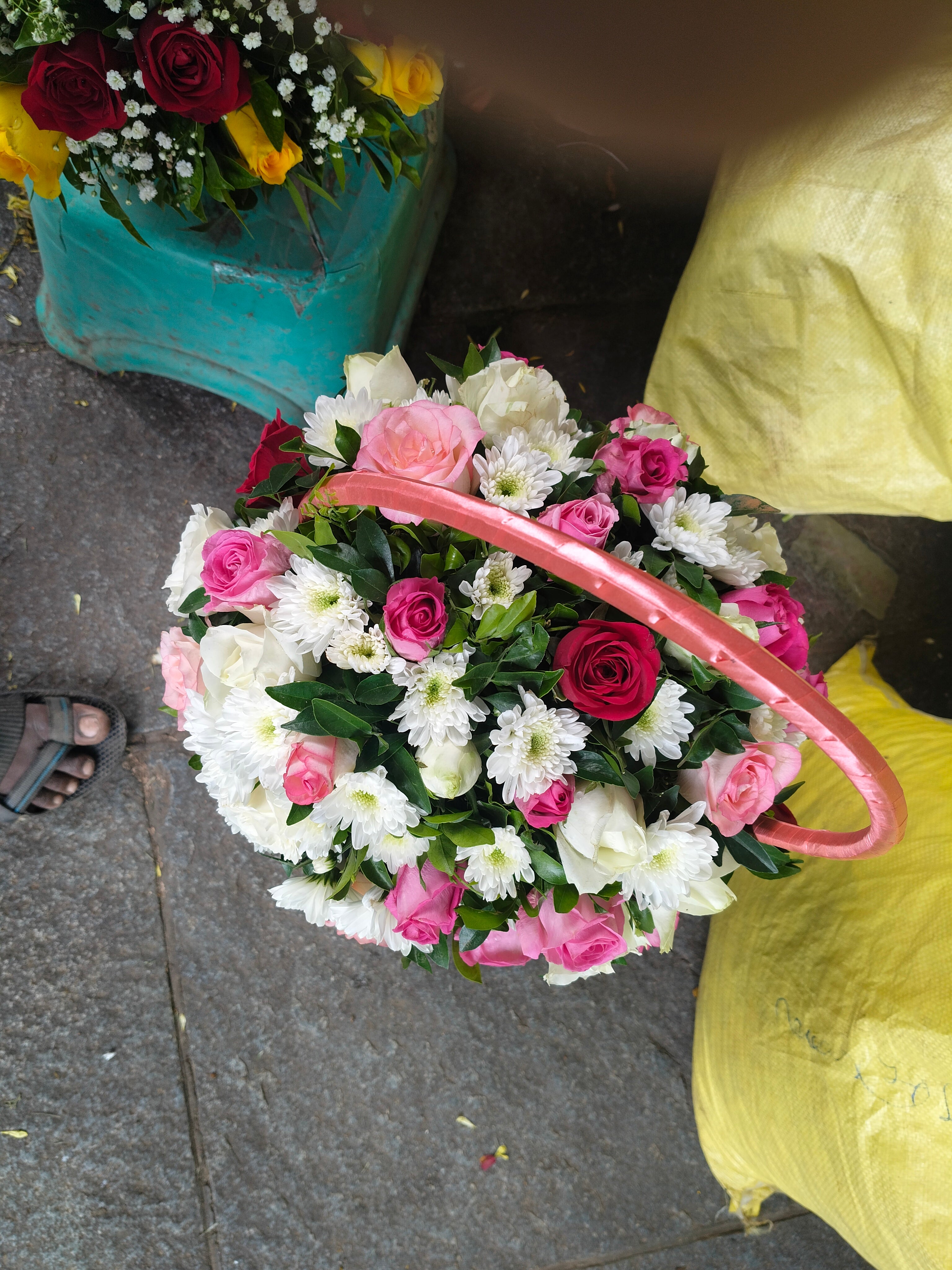 Koodai bouquet  Rose & gypsy green leaf